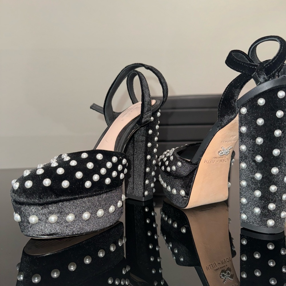 NEW ANTONIO MELANI Black Platform Shoes with Classic Elegance
